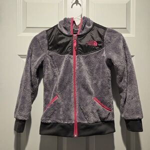 The North Face Girl's Charcoal and Magenta Fleece Jacket Size S, GUC!